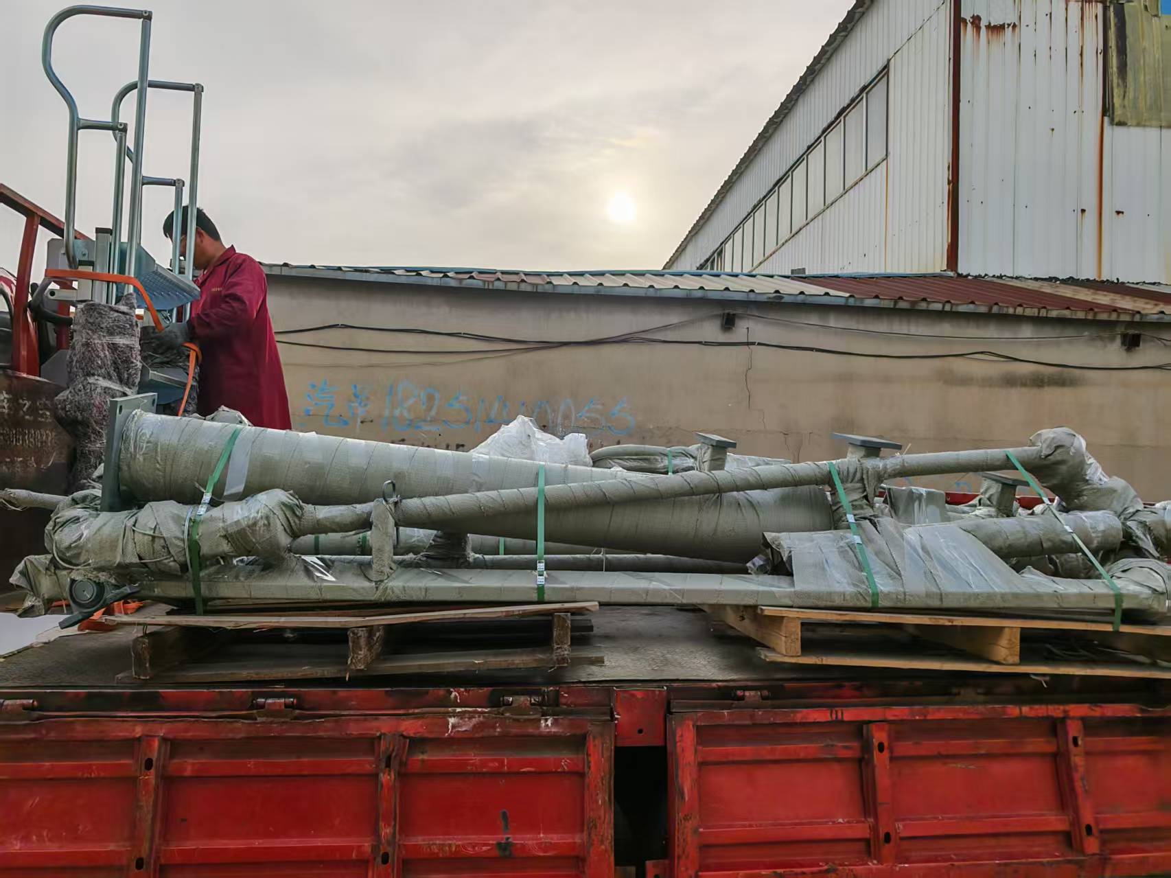 ����Ӱ��͑���ُ��һ��Һ�����bж�Q�����b܇�l(f��)��ʹ�ìF(xi��n)��(ch��ng)